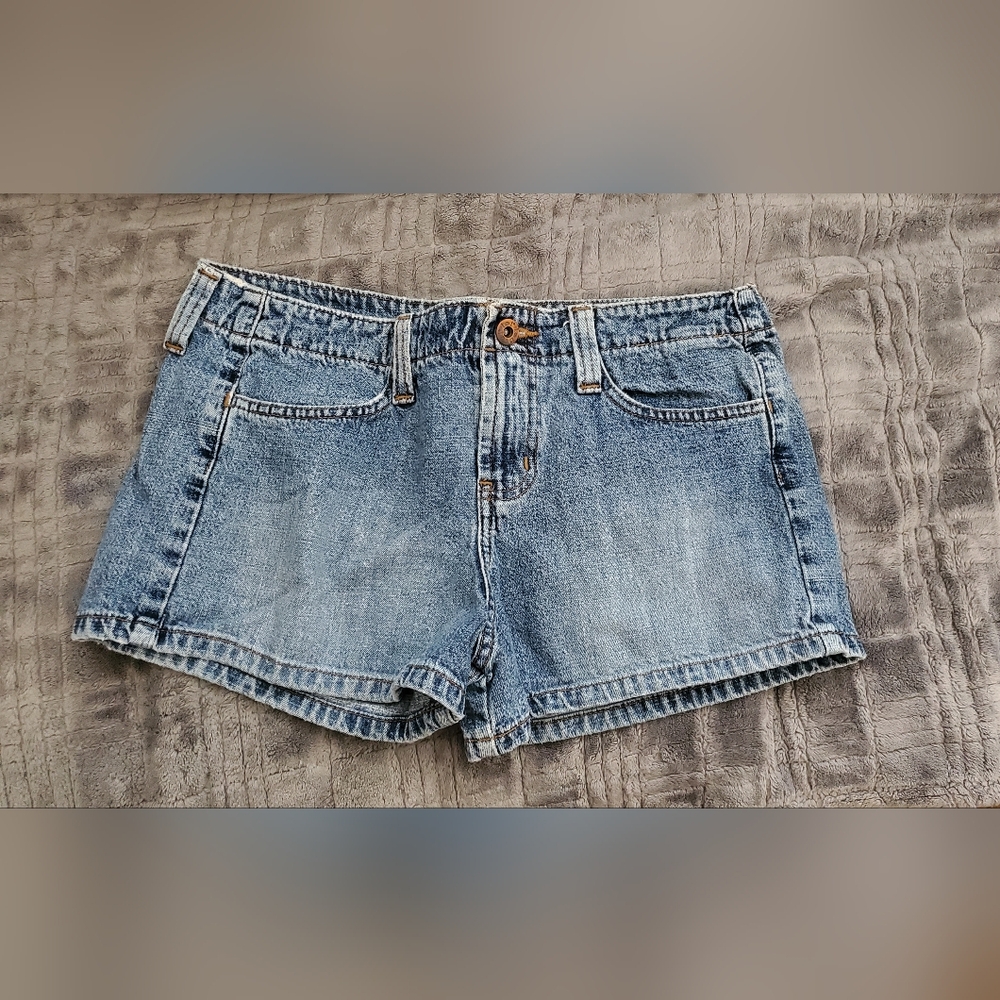 L.e.i DENIMN Jean Shorts Y2K in Jr Size 9 - Picture 2 of 14